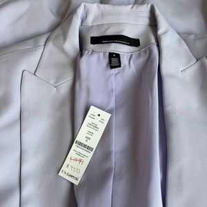 Woman’s suit brand new size 6 jacket and wide leg pant White House black market
